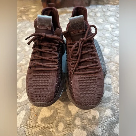 Steve Madden Dark Burgundy Sneakers with Rhinestones size 10 - Picture 4 of 7